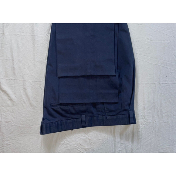 Eddie Bauer Pleated Wrinkle Resistant Classic Fit 100% Cotton Chino Pants. 35X31 - Picture 3 of 9